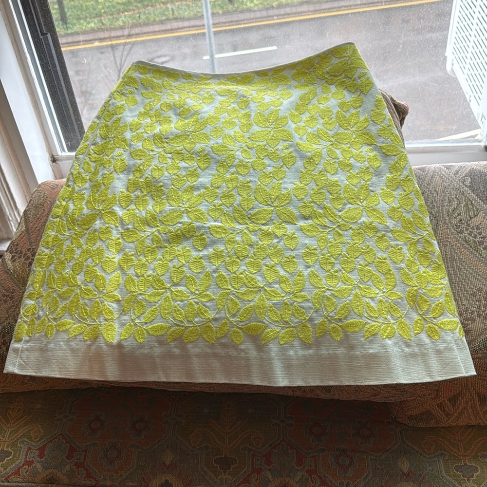 Boden mini skirt NWOT embroidery and pockets